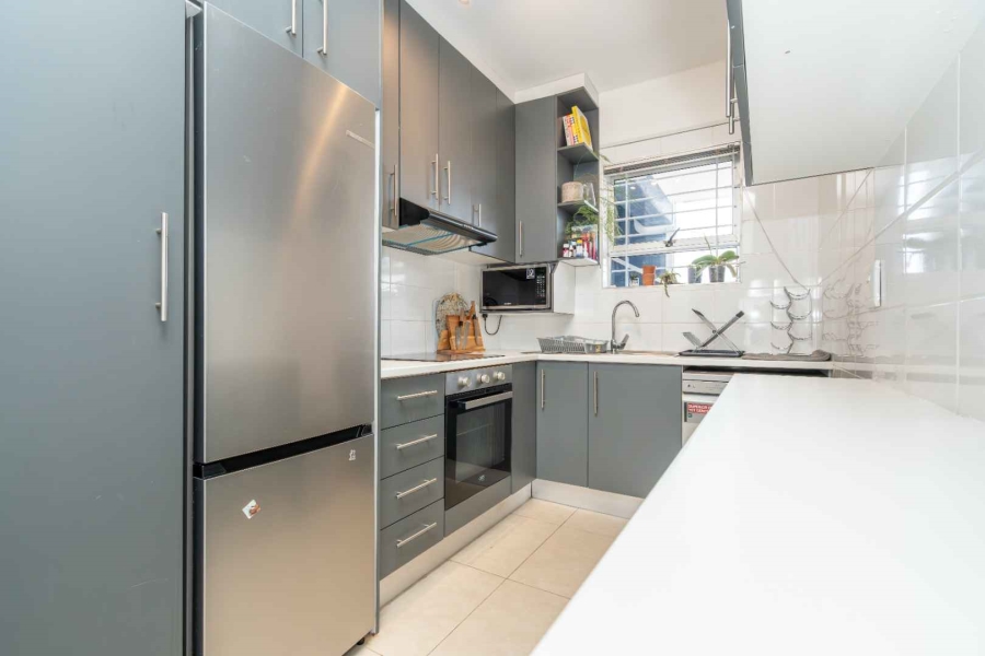 2 Bedroom Property for Sale in Three Anchor Bay Western Cape